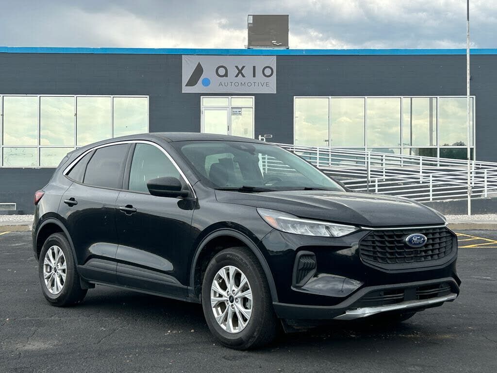 2024 FORD Escape