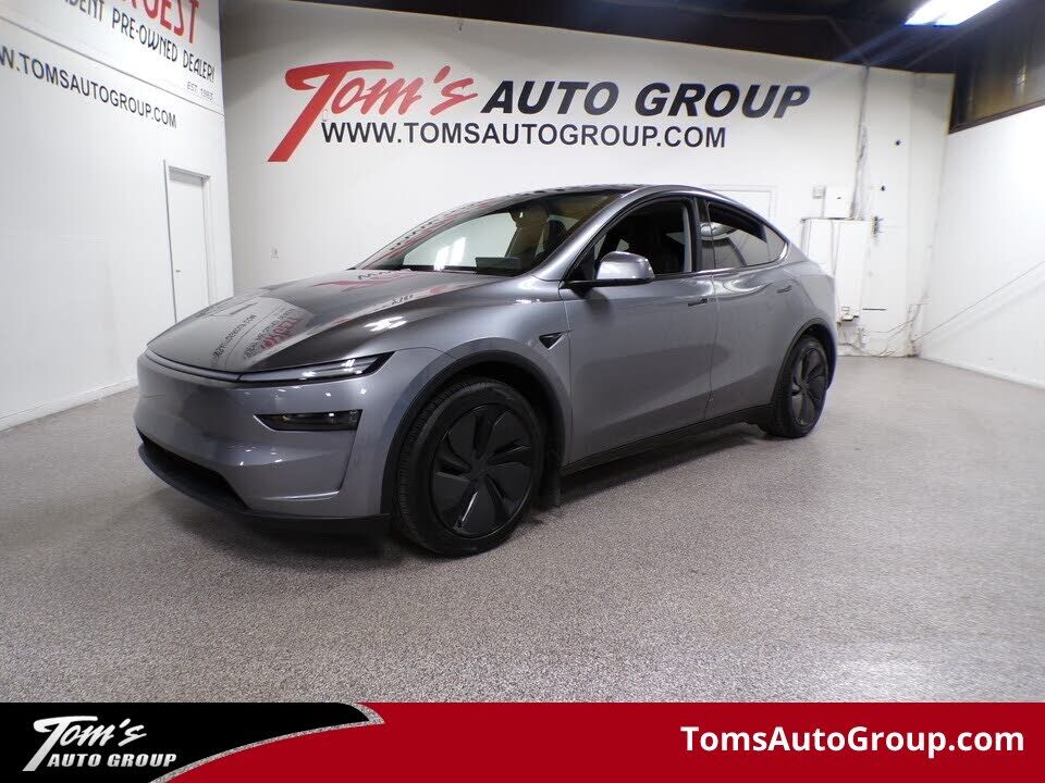 2026 TESLA Model Y