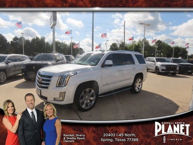 2017 CADILLAC Escalade