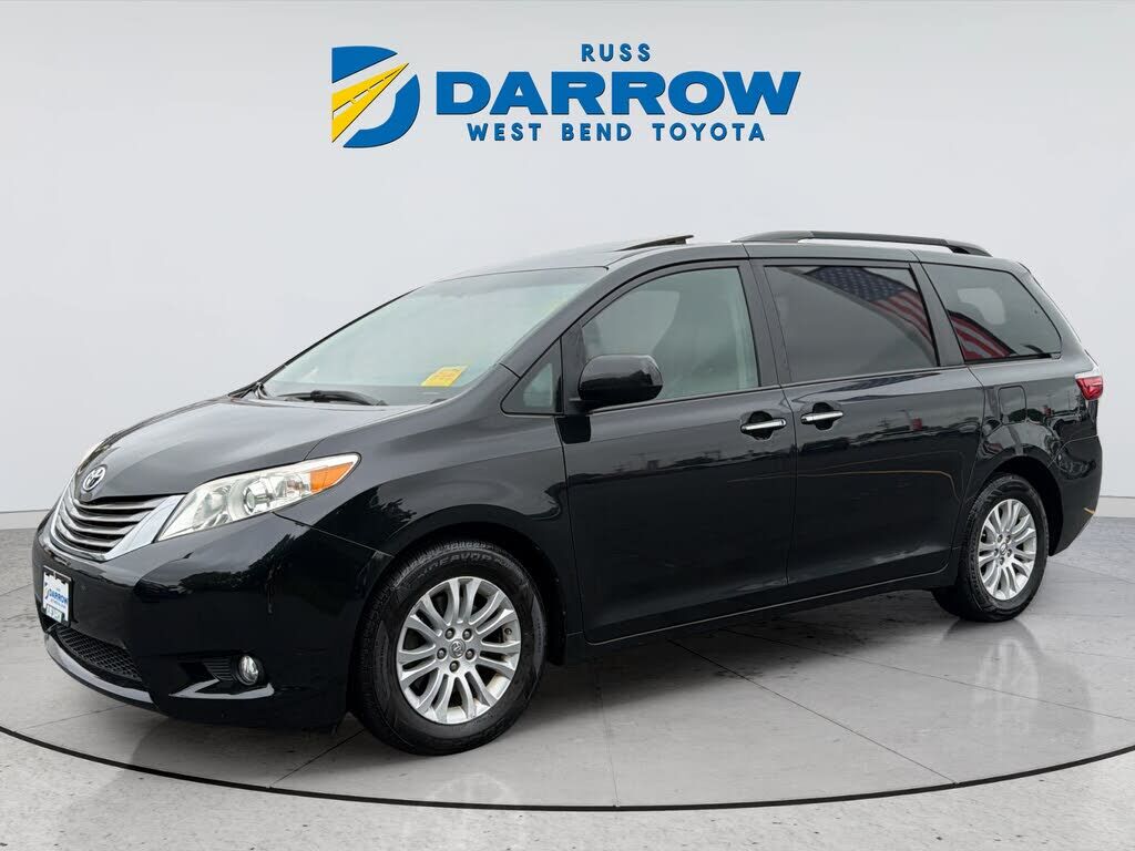 2016 TOYOTA Sienna