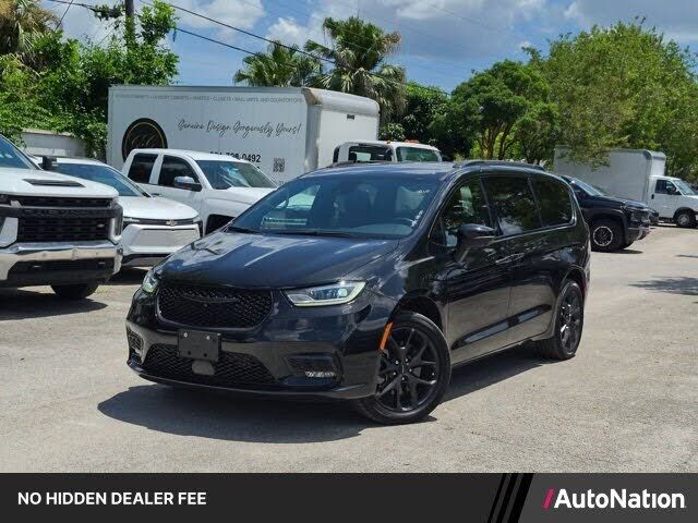 2023 CHRYSLER Pacifica