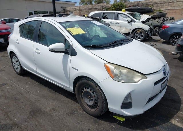2013 TOYOTA Prius