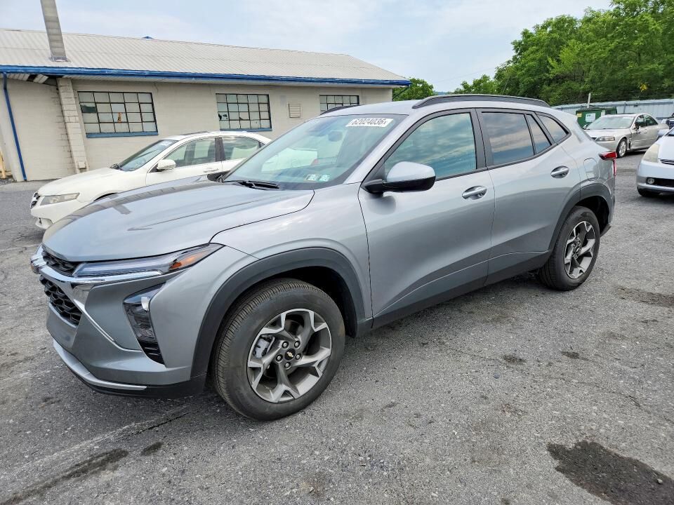 2025 CHEVROLET Trax