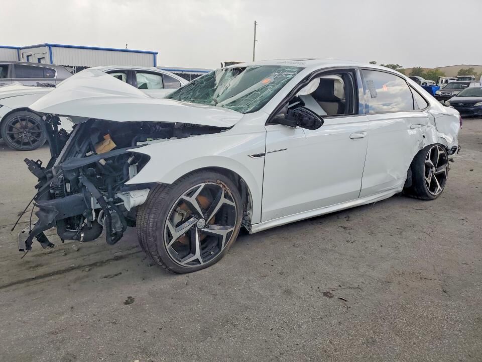 2021 VOLKSWAGEN Passat