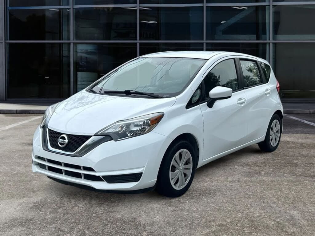 2017 NISSAN Versa