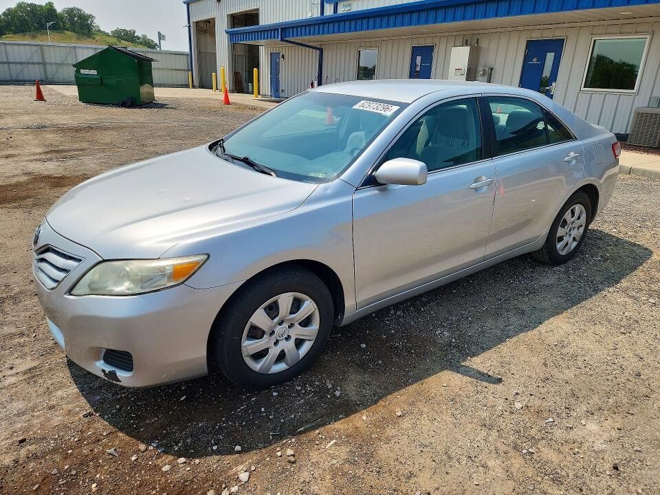 2010 TOYOTA Camry