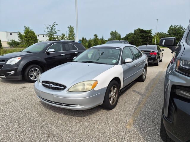 2002 FORD Taurus