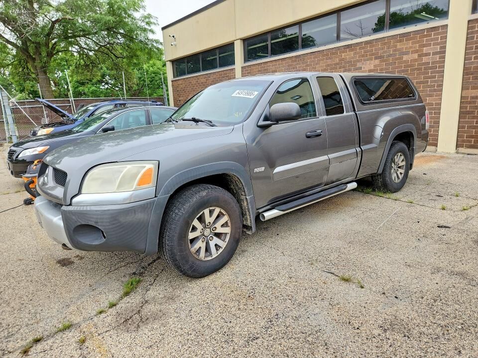 2006 MITSUBISHI Raider
