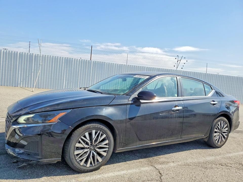 2023 NISSAN Altima