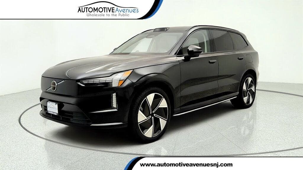 2025 VOLVO EX90