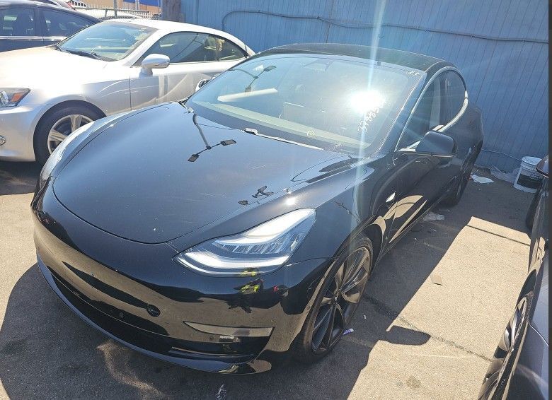 2020 TESLA Model 3
