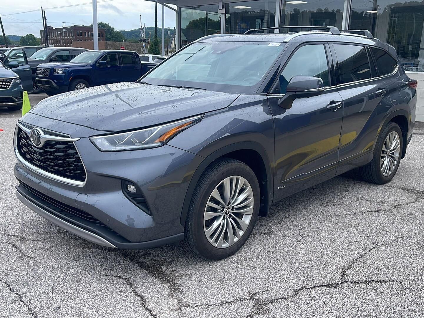 2025 TOYOTA Highlander