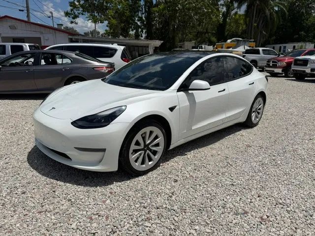 2022 TESLA Model 3