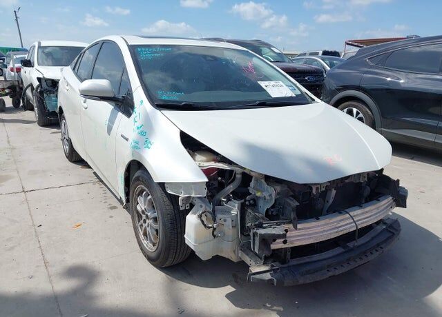 2017 TOYOTA PRIUS