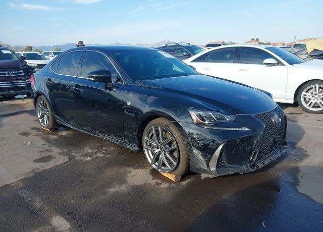 2019 LEXUS IS