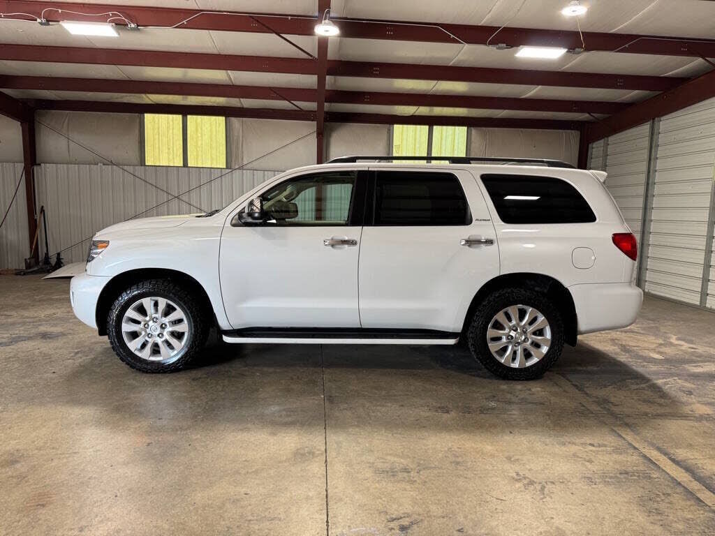 2008 TOYOTA Sequoia