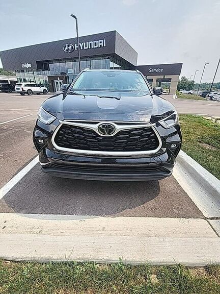 2021 TOYOTA Highlander