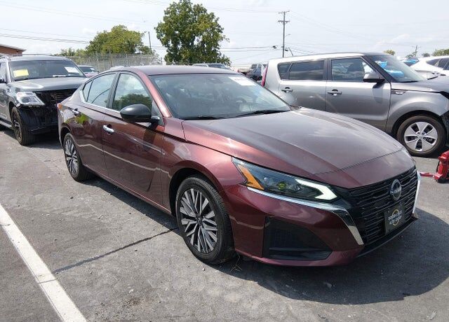 2024 NISSAN Altima