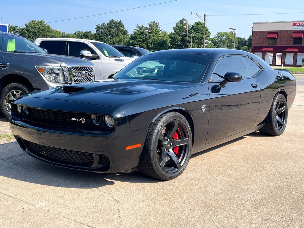 2017 DODGE Challenger