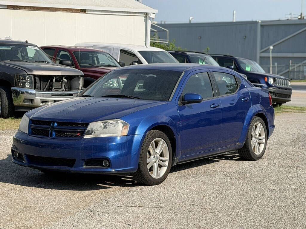 2013 DODGE Avenger