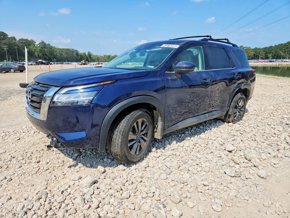 2022 NISSAN Pathfinder