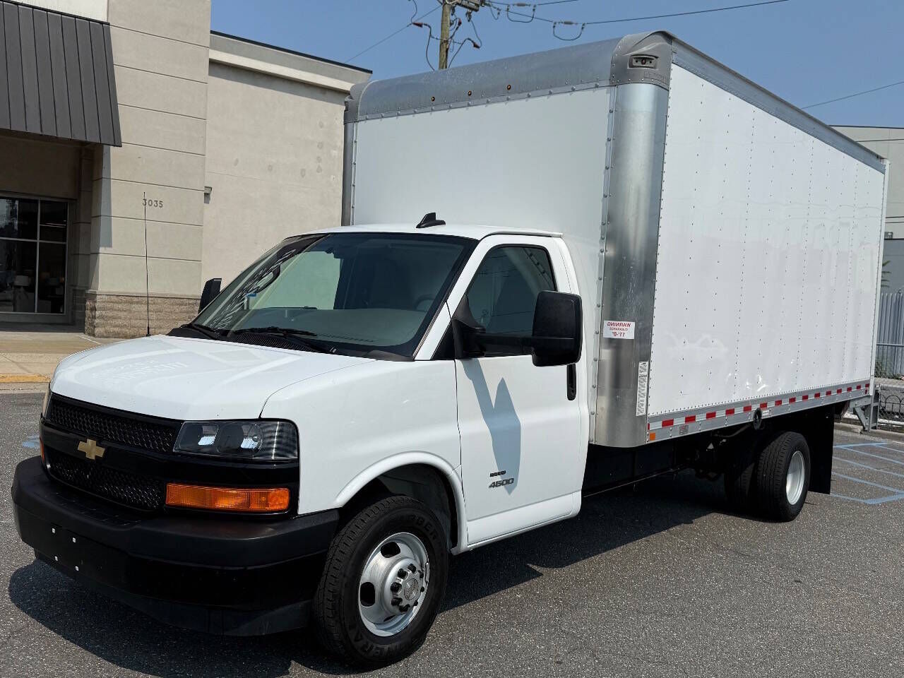 2025 CHEVROLET Express