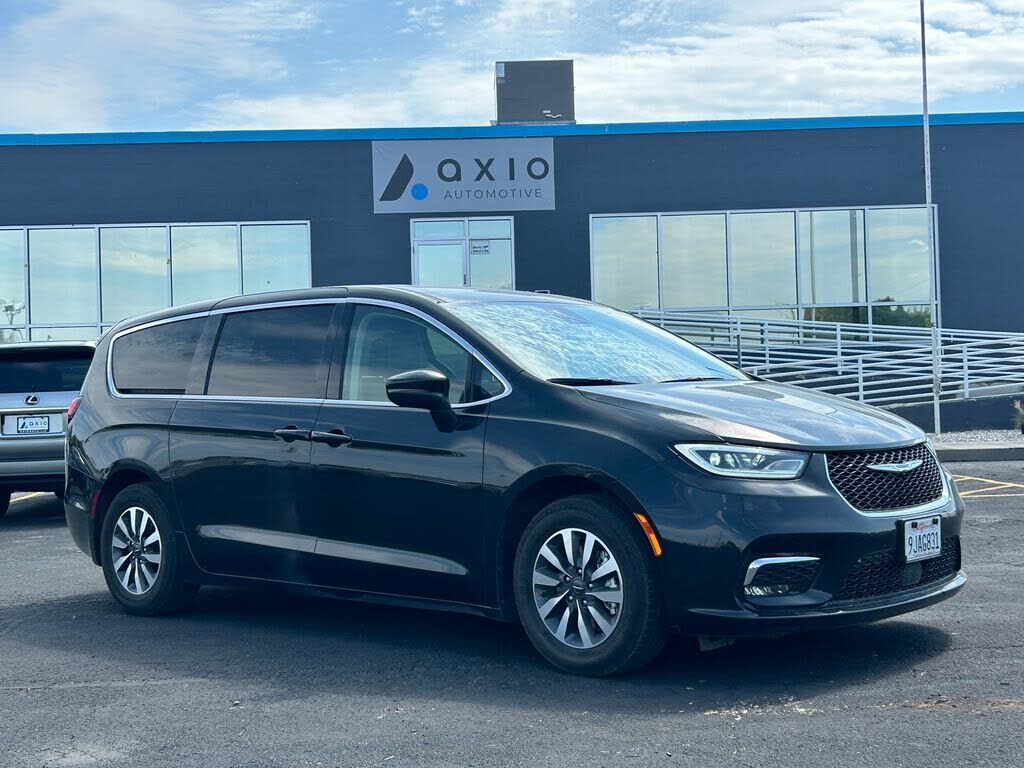 2023 CHRYSLER Pacifica