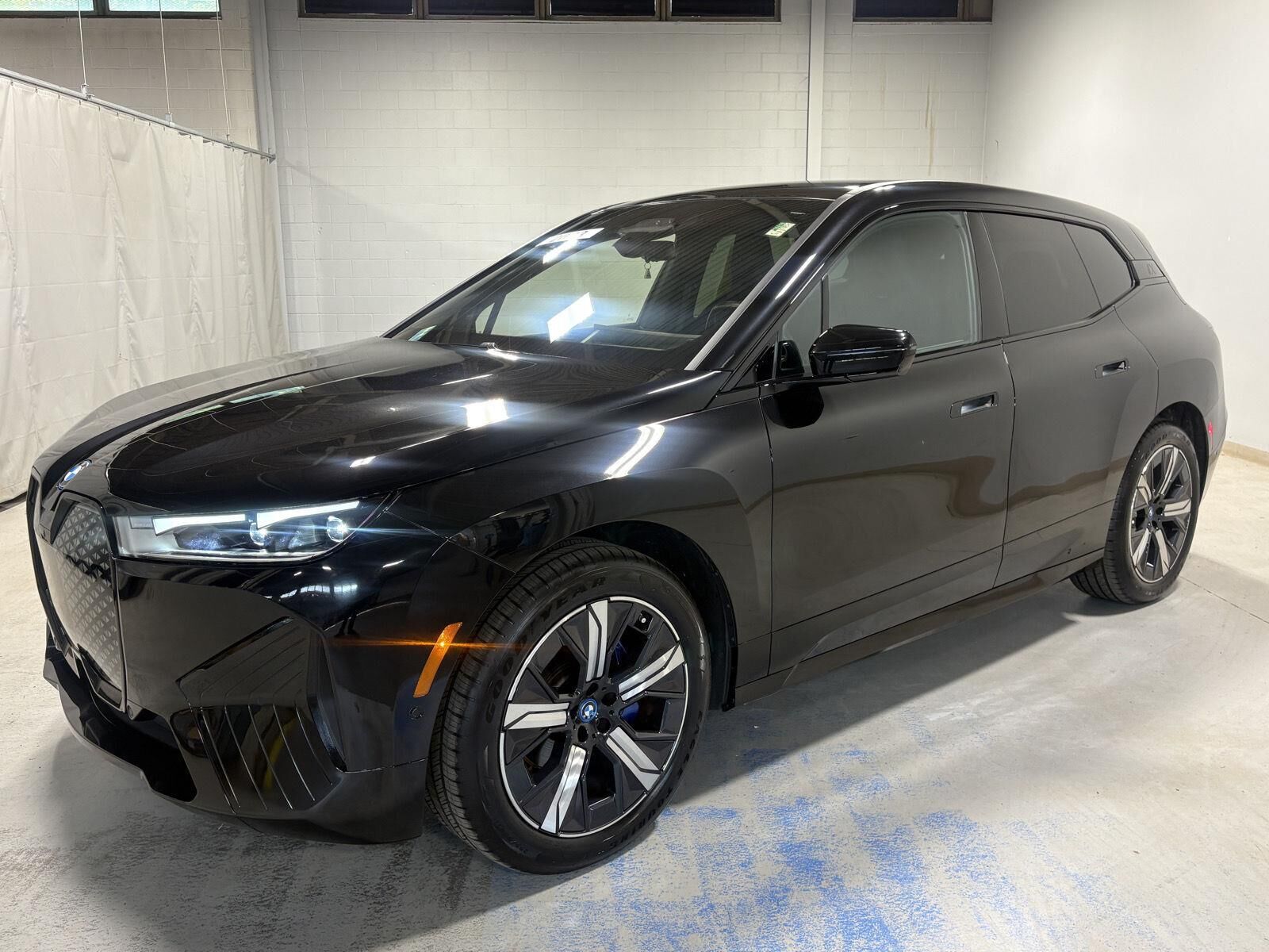 2023 BMW ix