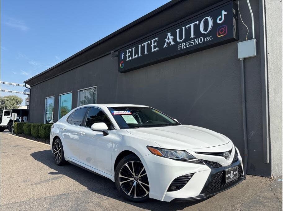 2018 TOYOTA Camry
