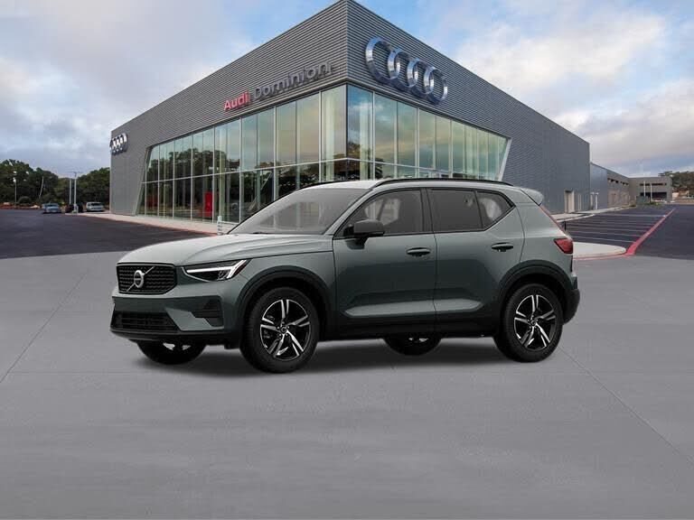 2020 VOLVO XC40