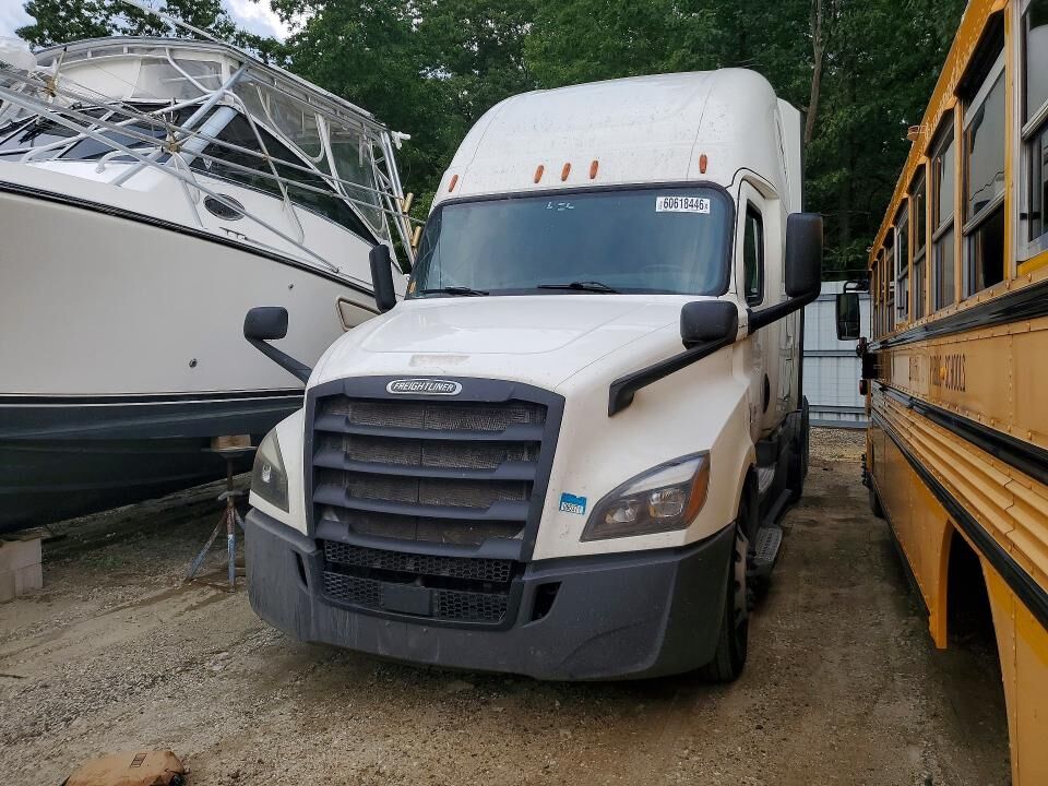 2019 FREIGHTLINER New Cascadia 126" Sleepercab