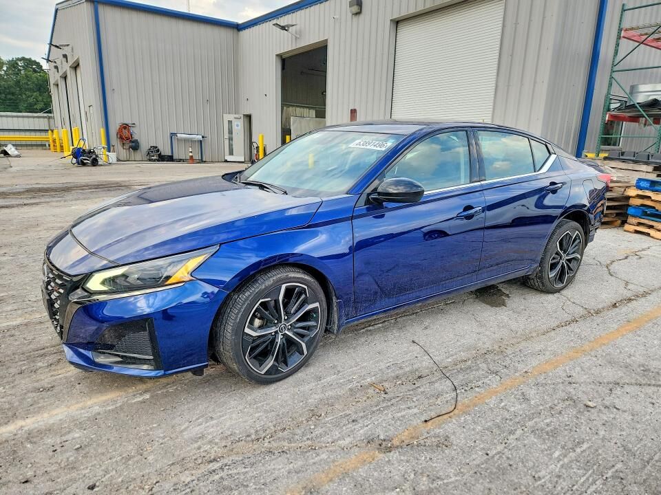 2023 NISSAN Altima