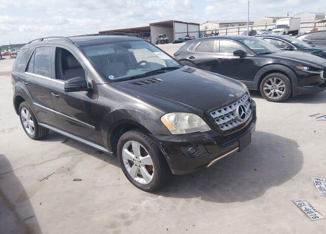 2011 MERCEDES-BENZ M-Class
