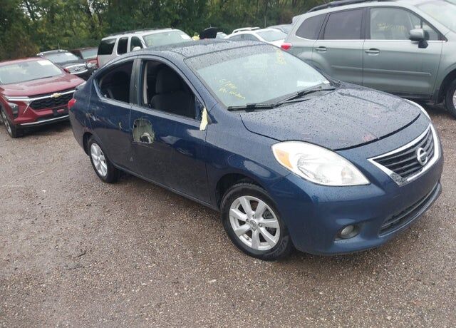 2013 NISSAN Versa