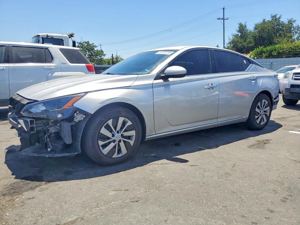2022 NISSAN Altima