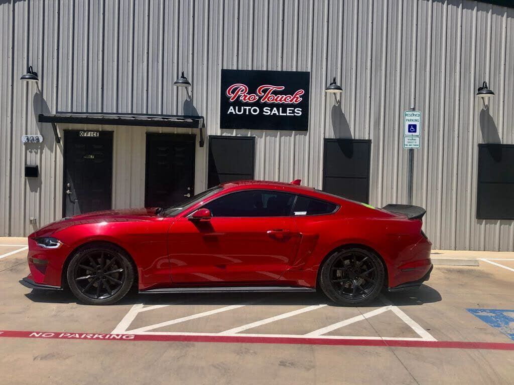 2020 FORD Mustang
