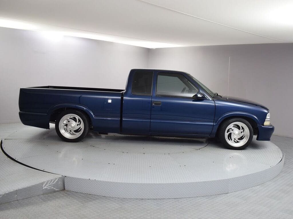2002 CHEVROLET S-10 Pickup