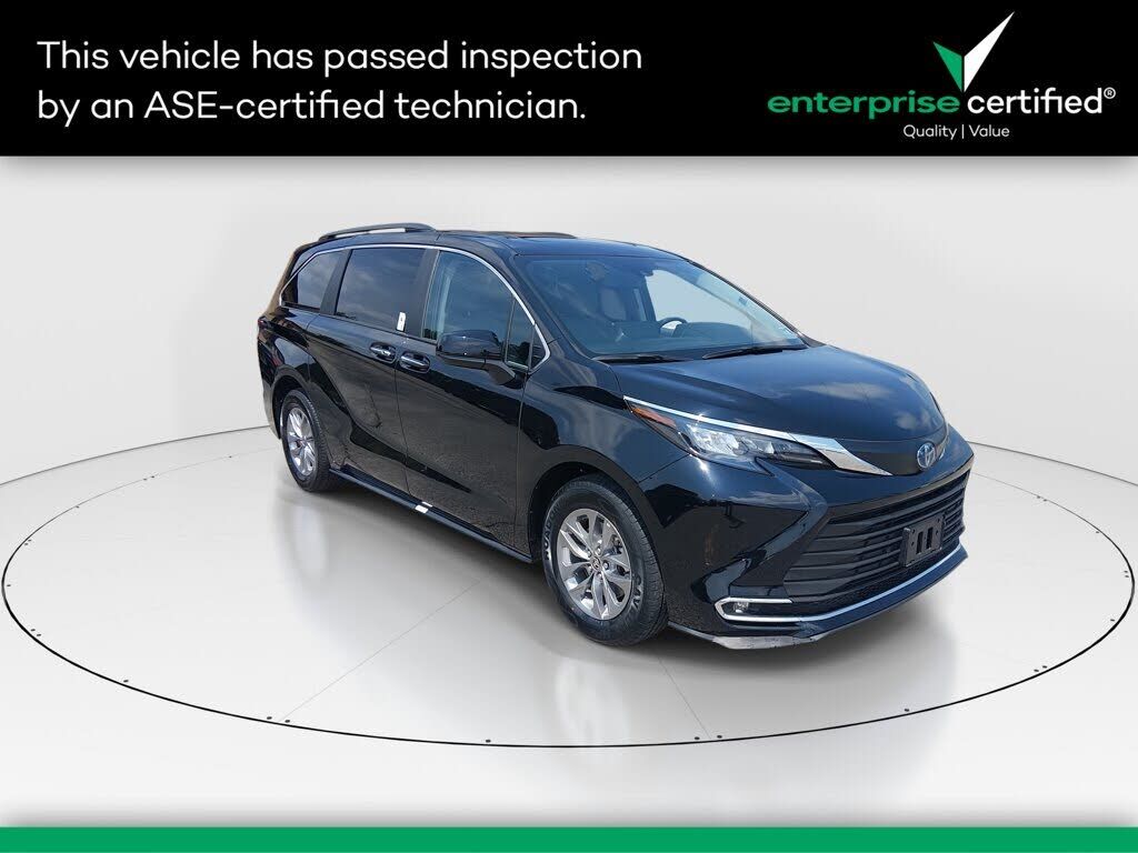 2024 TOYOTA Sienna