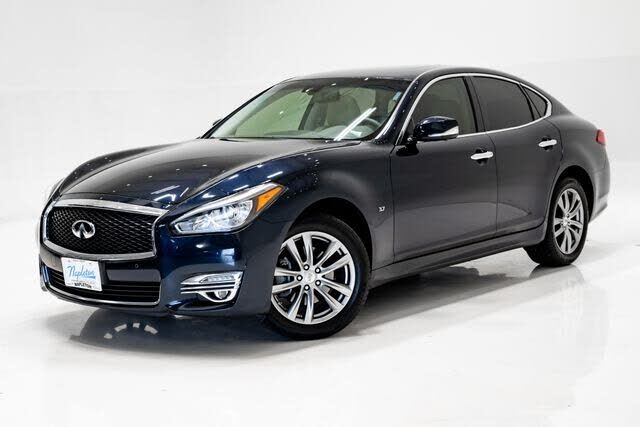 2016 INFINITI Q70