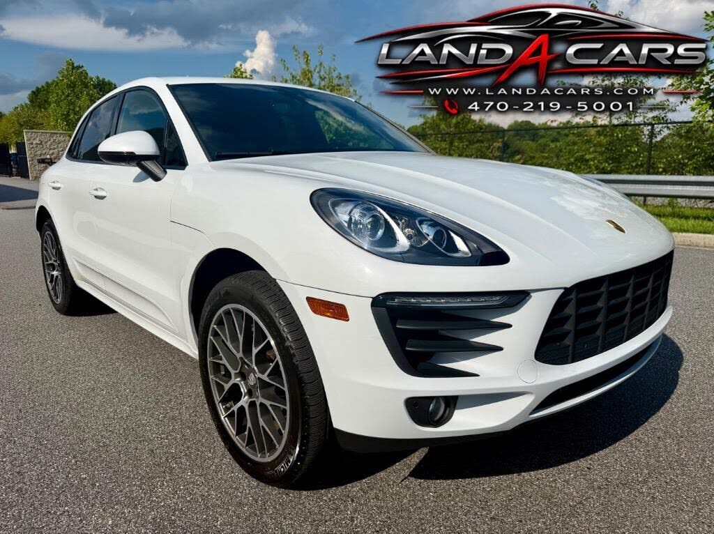 2018 PORSCHE Macan