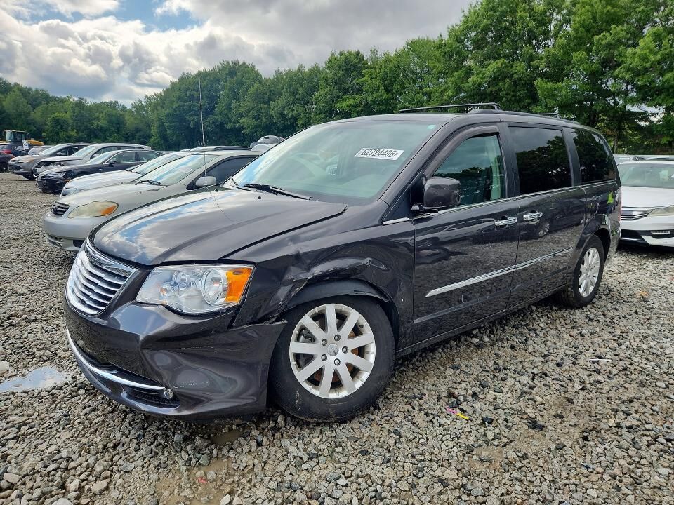 2016 CHRYSLER Town and Country