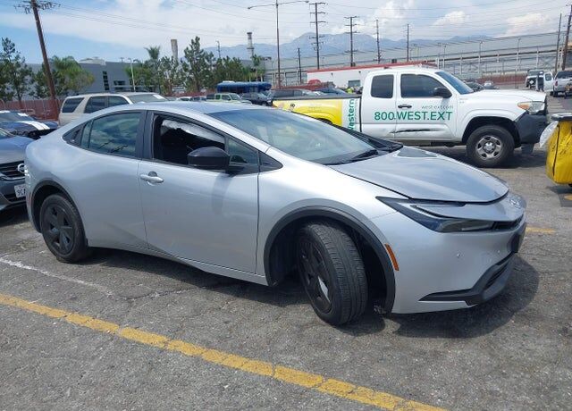 2024 TOYOTA PRIUS