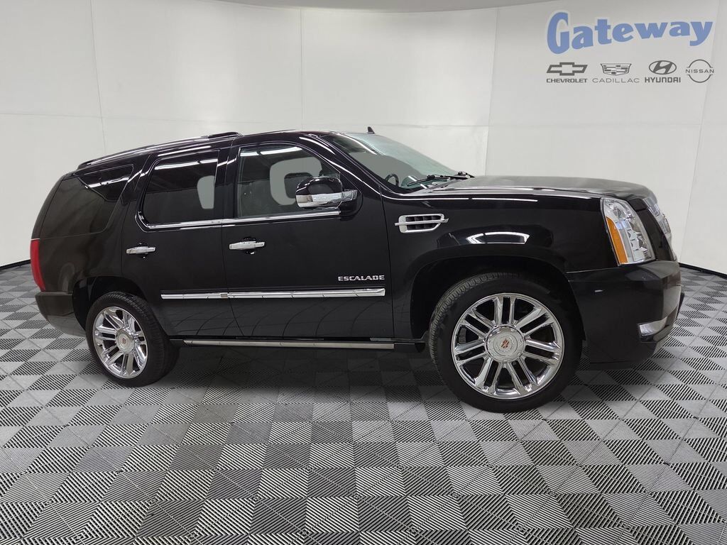 2013 CADILLAC Escalade