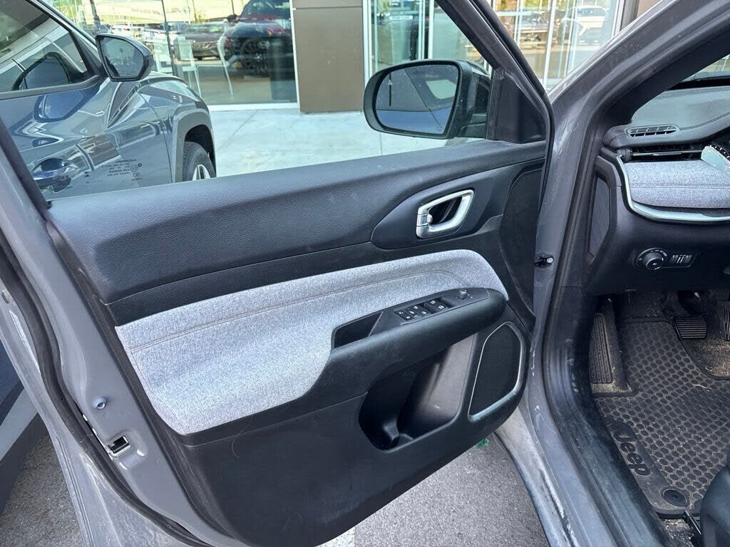 2023 JEEP Compass