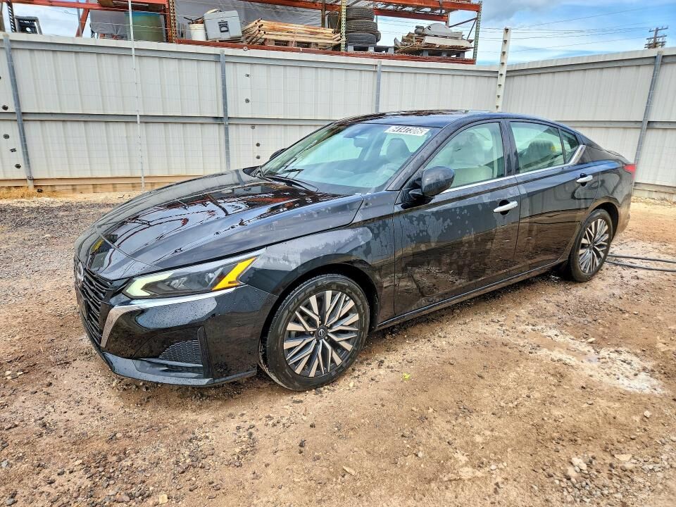 2025 NISSAN Altima