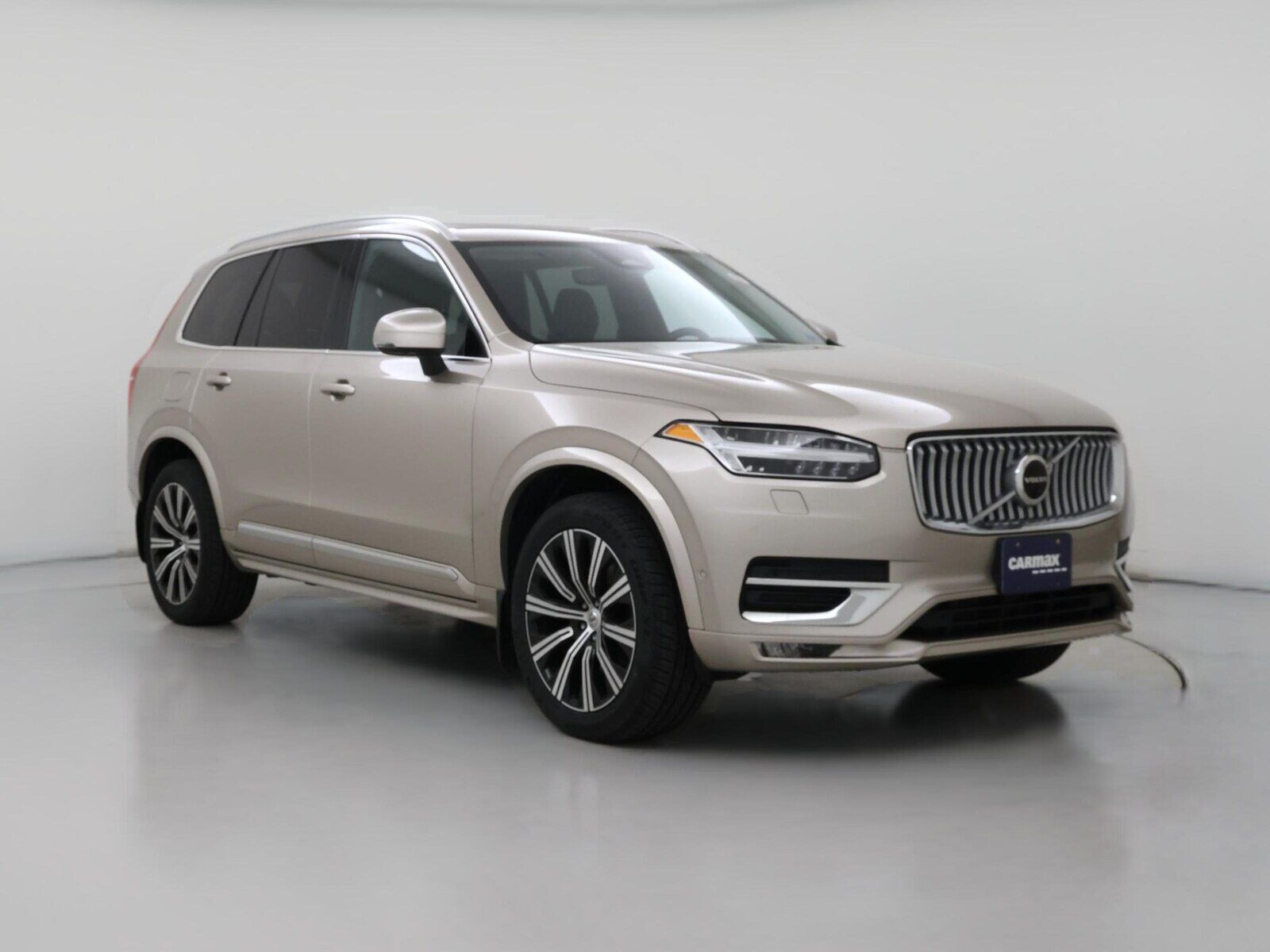 2023 VOLVO XC90
