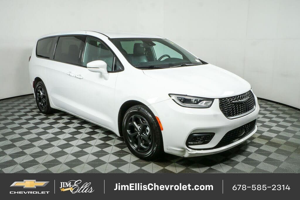 2022 CHRYSLER Pacifica