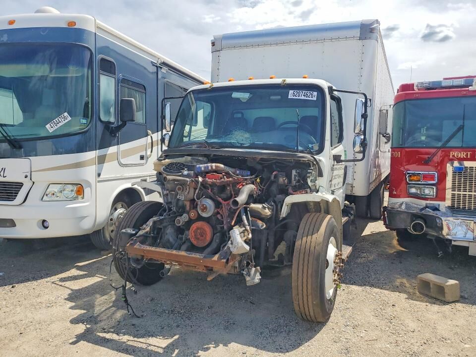 2014 FREIGHTLINER M2
