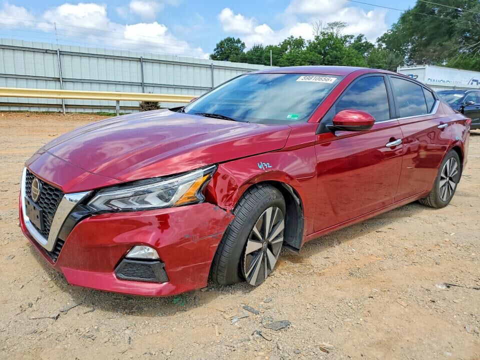 2022 NISSAN Altima