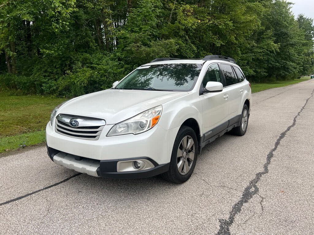 2011 SUBARU Outback